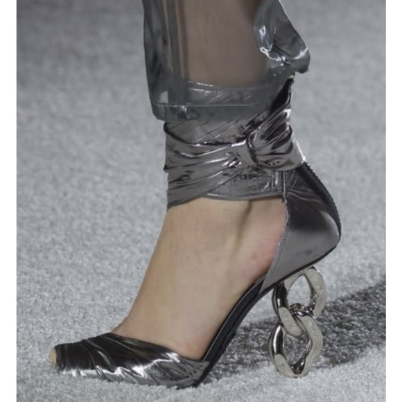 Balmain Ivy Wrap Chain Heel Sandal Runway shoe 38 preloved - Picture 4 of 17